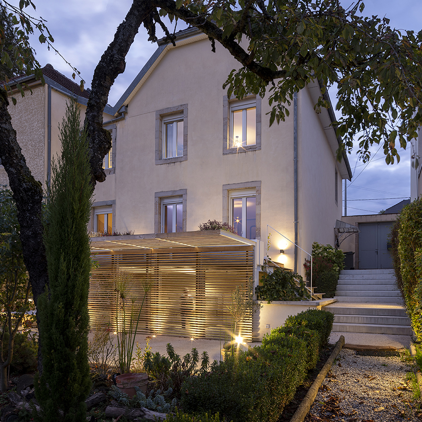 Restructuration d'une maison de ville & création de terrasses / NLM