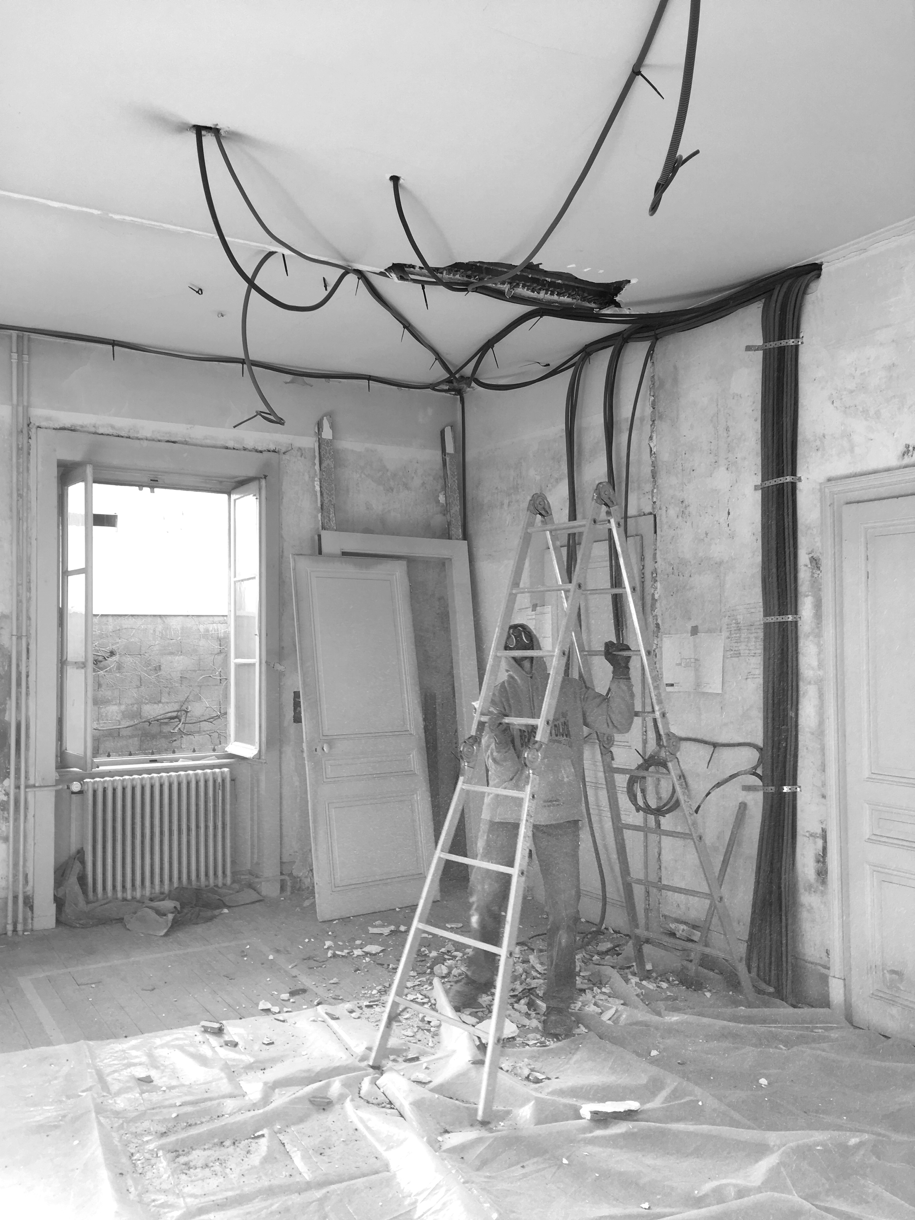 Restructuration complèt d'une maison de ville / GBMJG