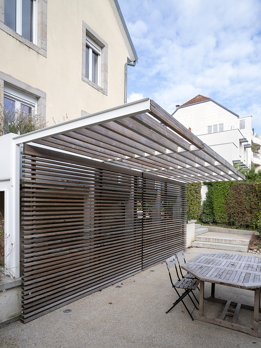 Restructuration d'une maison de ville & création de terrasses / NLM