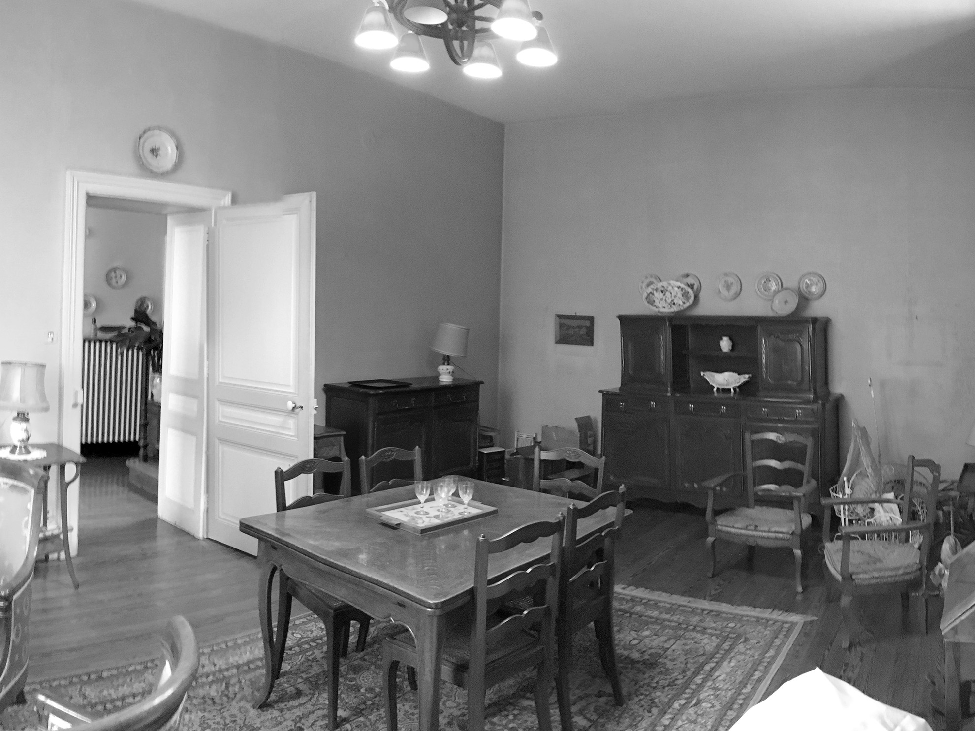 Restructuration complèt d'une maison de ville / GBMJG