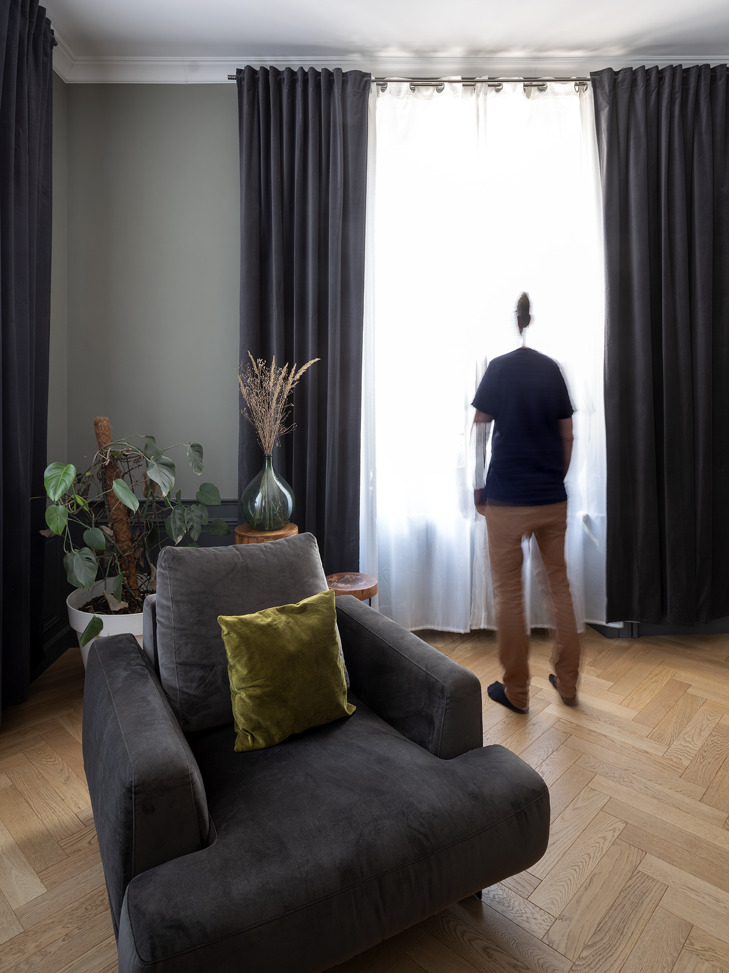 Restructuration complèt d'une maison de ville / GBMJG