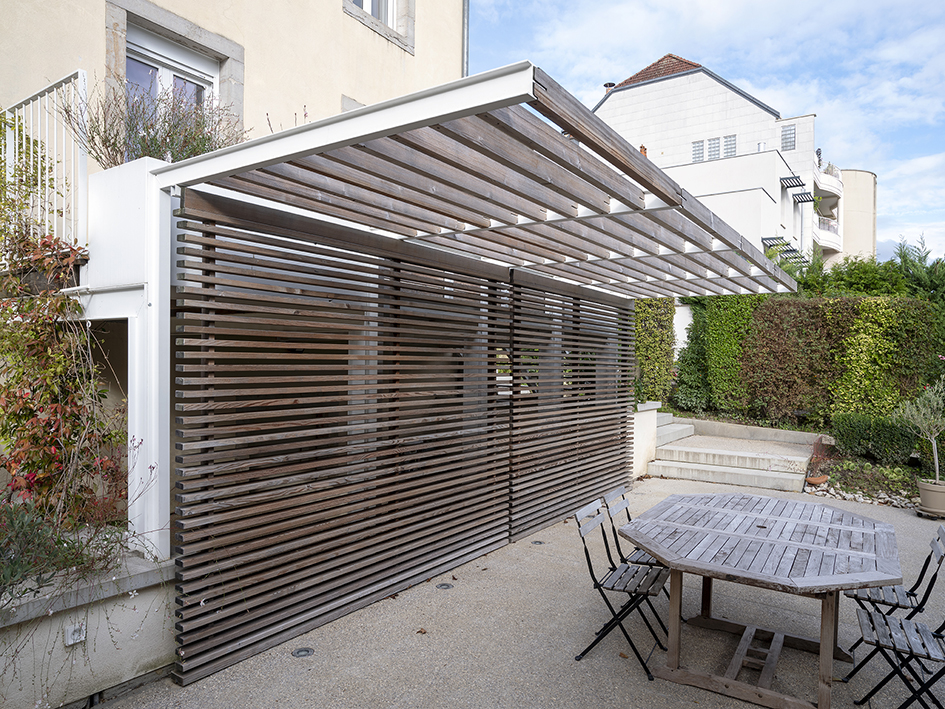 Restructuration d'une maison de ville & création de terrasses / NLM