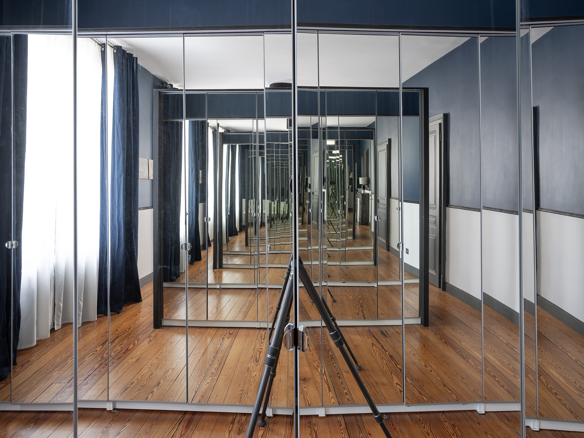 Restructuration complèt d'une maison de ville / GBMJG