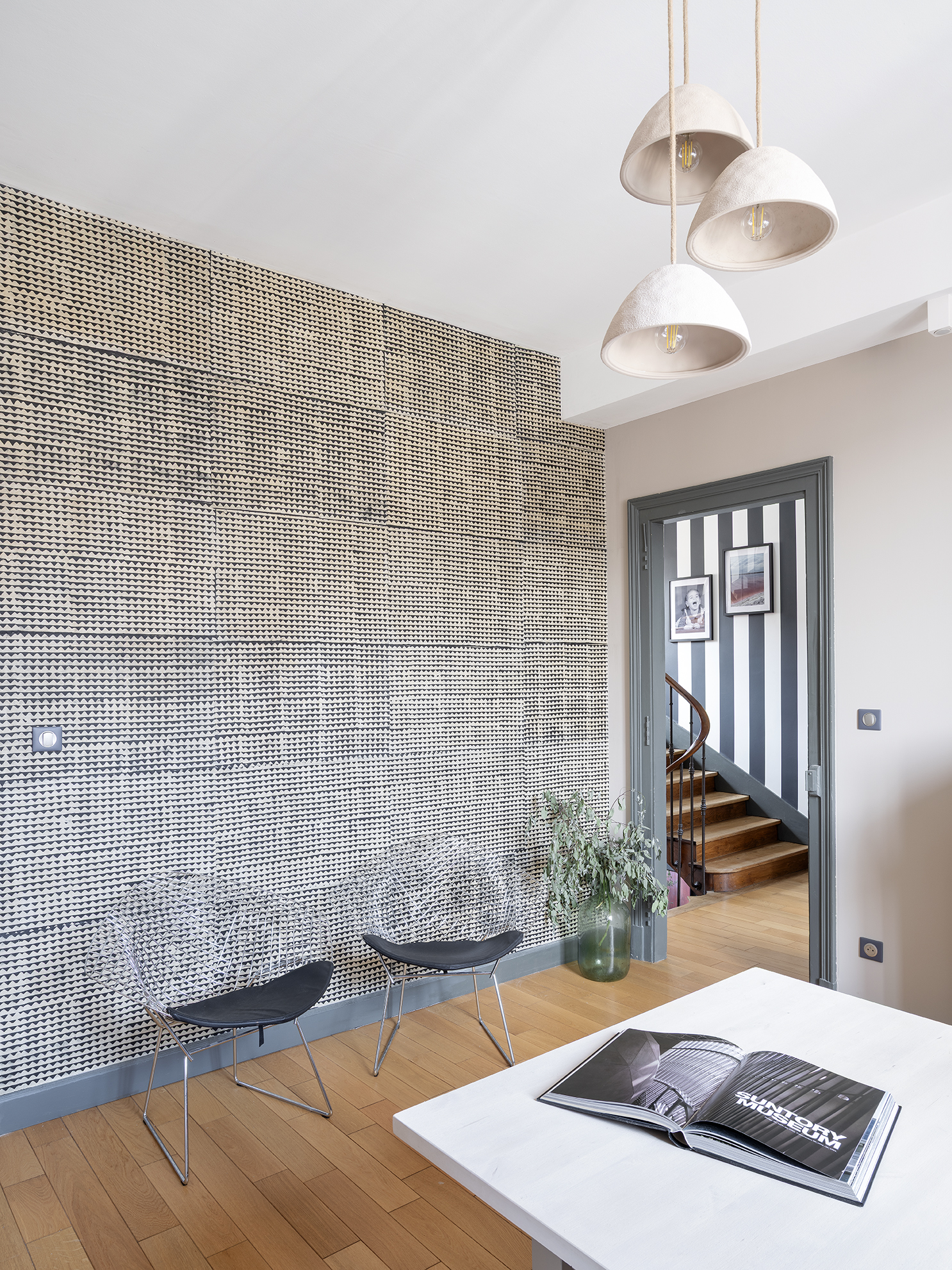 Restructuration complèt d'une maison de ville / GBMJG