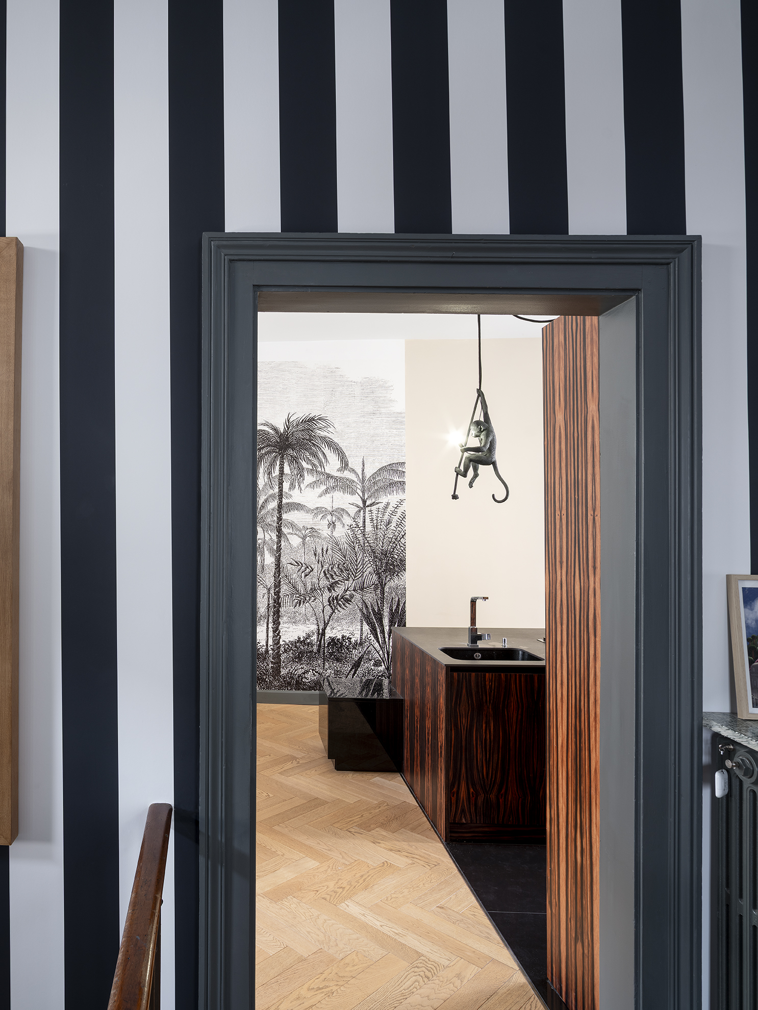 Restructuration complèt d'une maison de ville / GBMJG