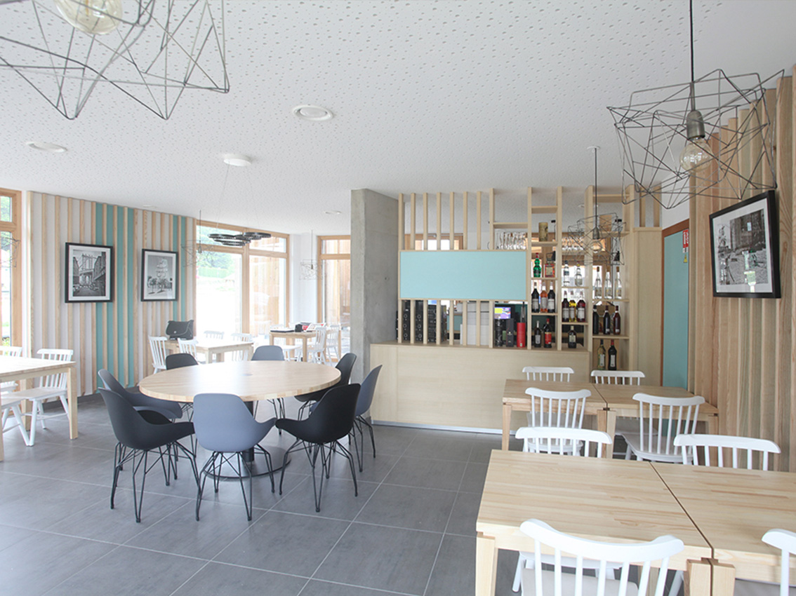 Impossible de résumer 14 ans de travail, de projets, d’expériences, de partages, de satisfactions, mais aussi de doutes, de coups de cœur et de coups de gueule… 14 années résumées en une sélection concentrée de 14 projets !