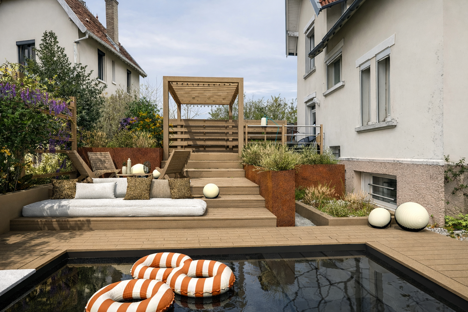 Aménagements paysagers, création d'une terrasse et d'une piscine pour une maison de ville / CFU