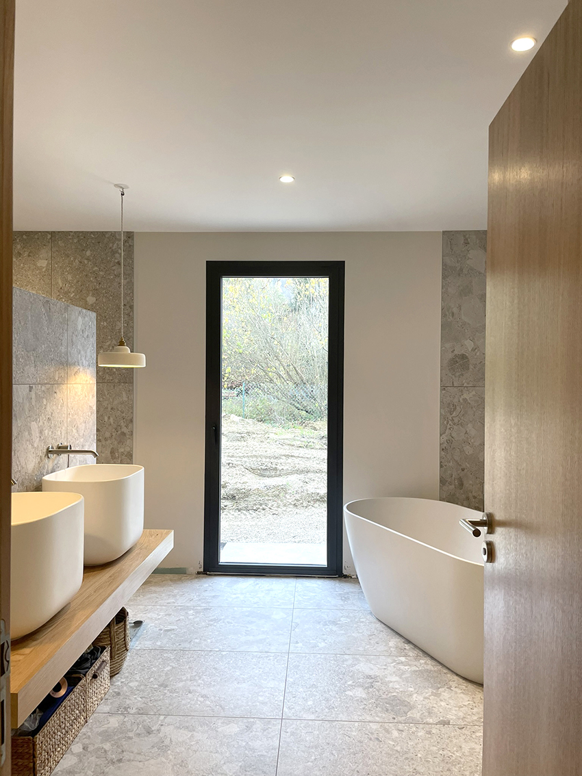 Impossible de résumer 14 ans de travail, de projets, d’expériences, de partages, de satisfactions, mais aussi de doutes, de coups de cœur et de coups de gueule… 14 années résumées en une sélection concentrée de 14 projets !