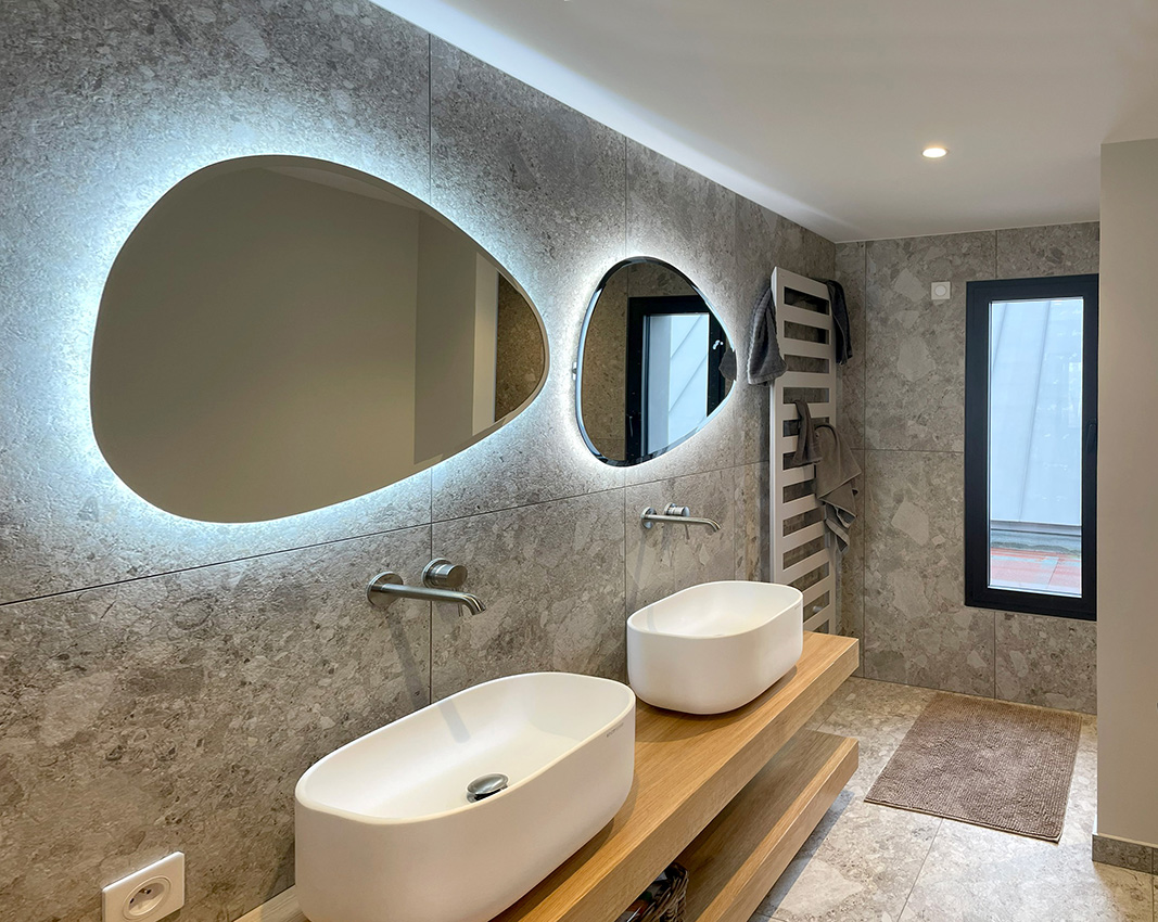 Impossible de résumer 14 ans de travail, de projets, d’expériences, de partages, de satisfactions, mais aussi de doutes, de coups de cœur et de coups de gueule… 14 années résumées en une sélection concentrée de 14 projets !