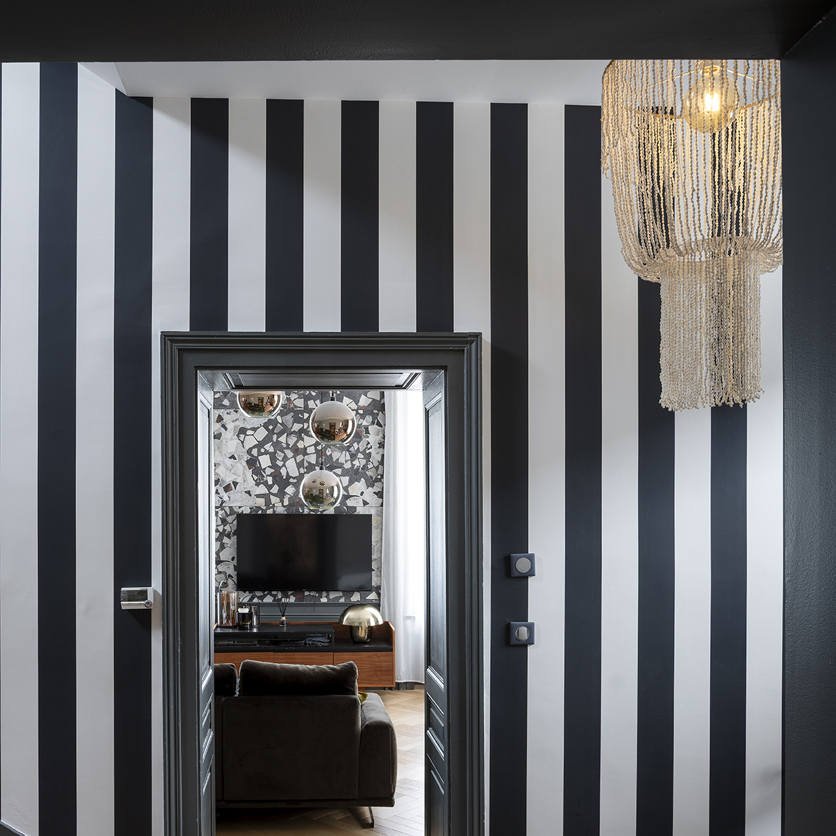 Restructuration complèt d'une maison de ville / GBMJG